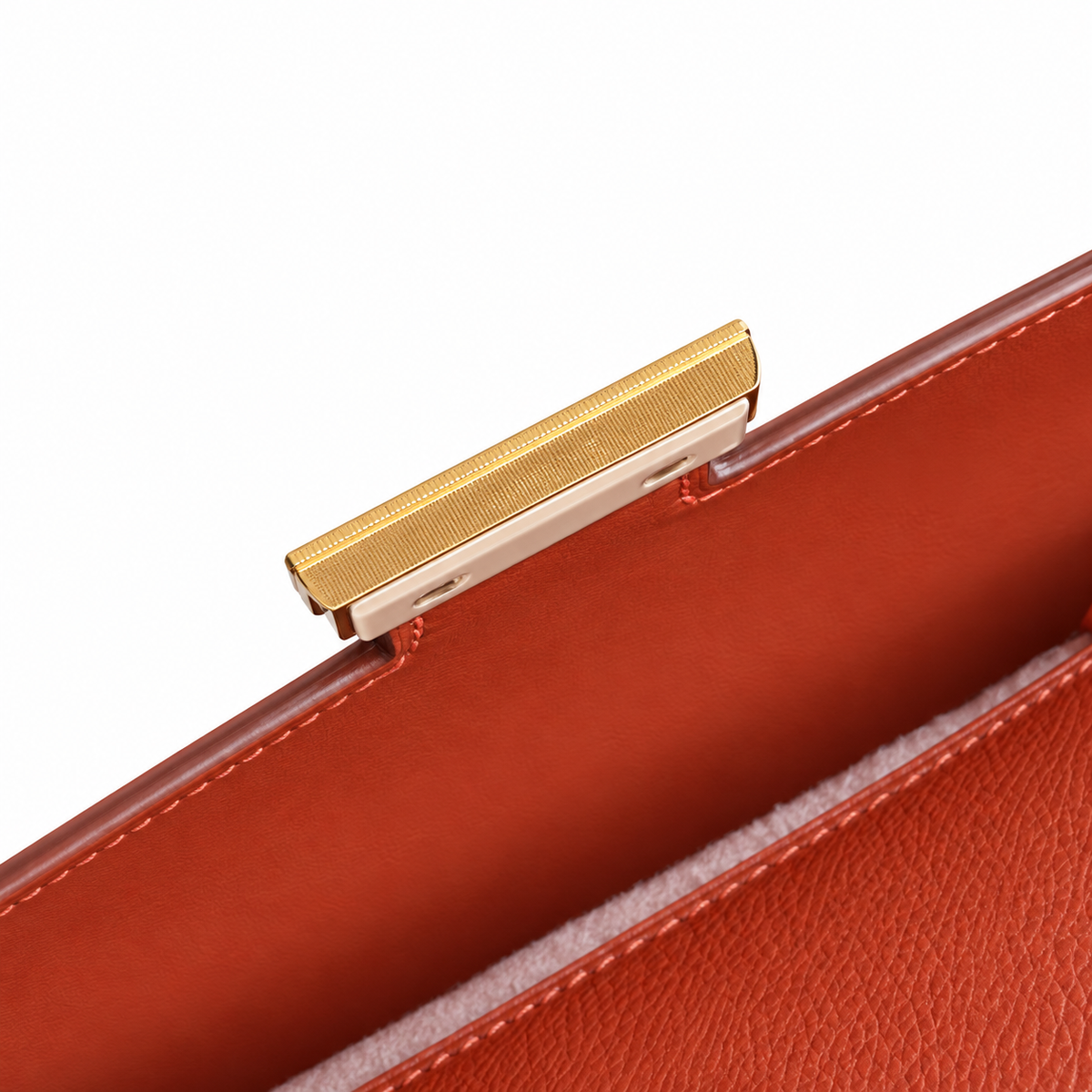 Hermès 26cm Crossbody Bag – For the New Mum Coming Back to Herself